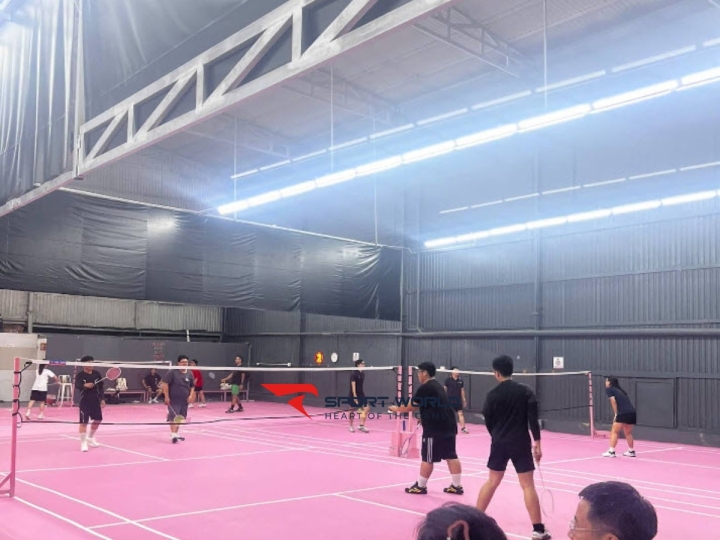 Sân cầu lông Báo Hồng