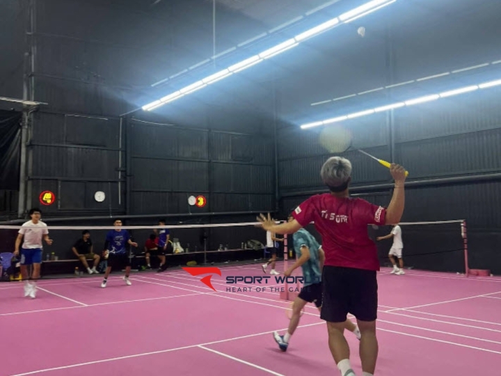 Sân cầu lông Báo Hồng