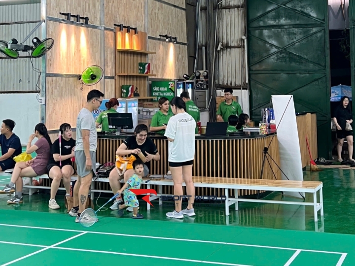 Sân cầu lông Vạn Phúc Badminton Club