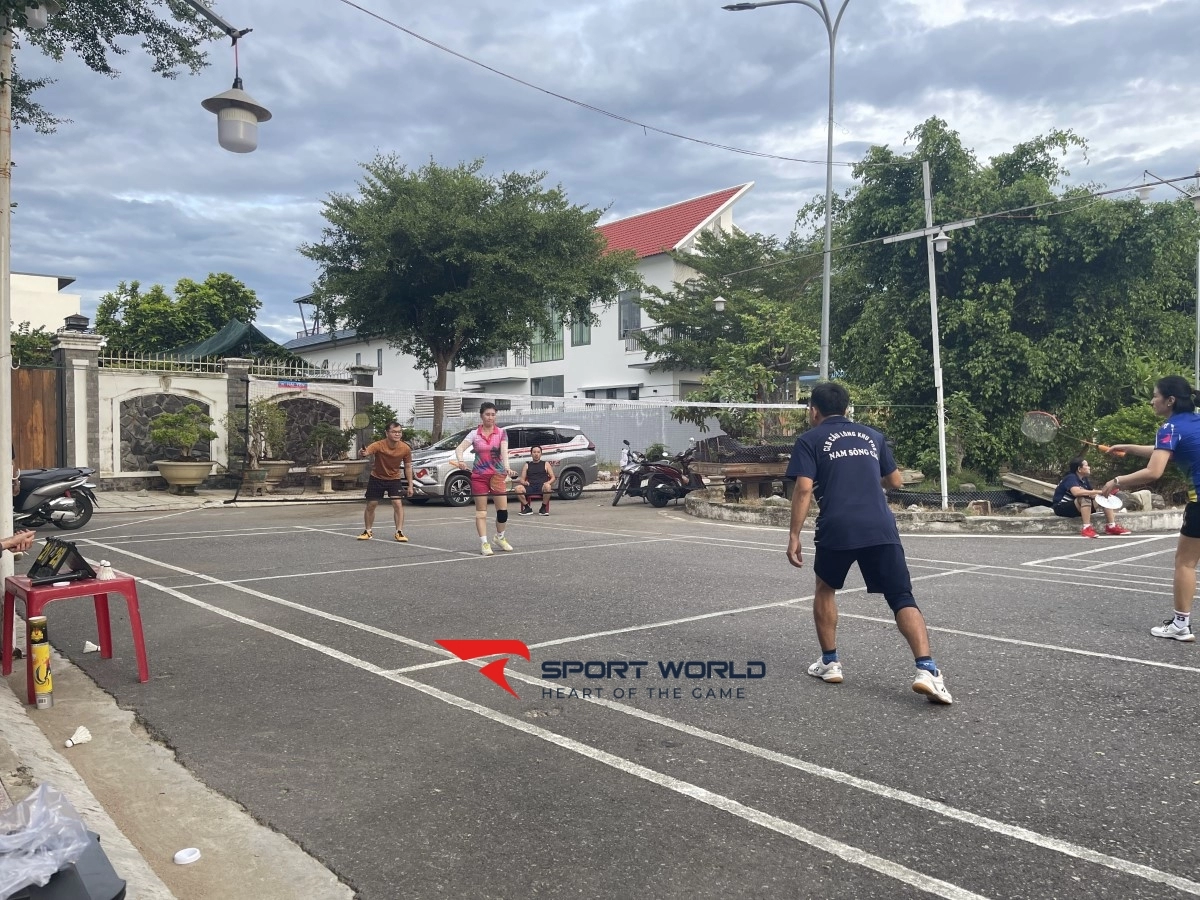 Sân cầu lông Nam Sông Cái