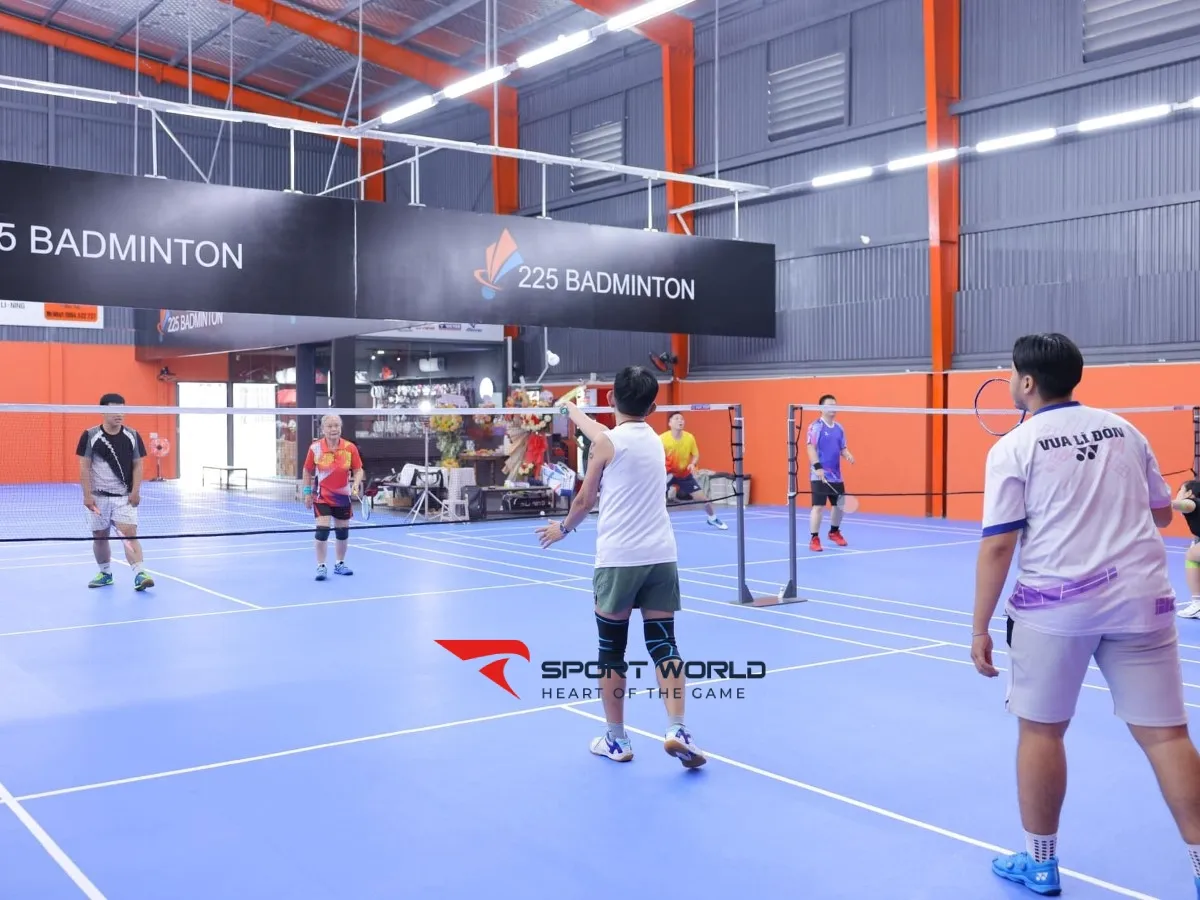 Sân cầu lông 225