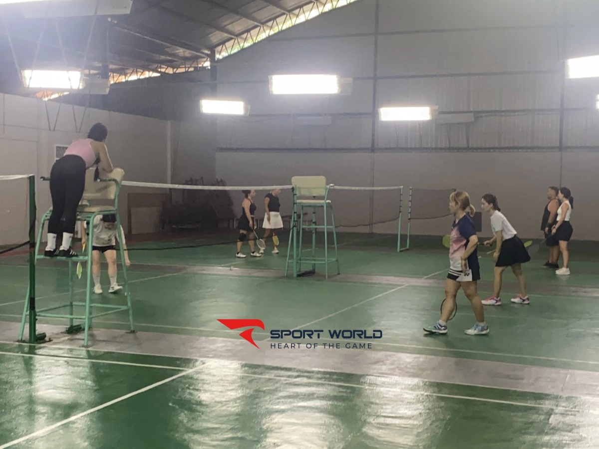 Sân cầu lông Hoàng Gia Nha Trang
