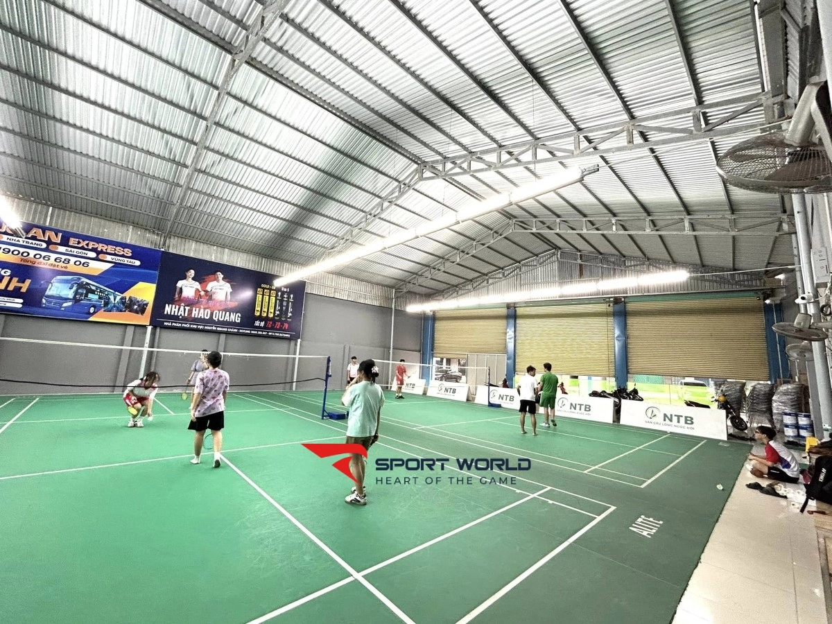 Sân cầu lông Ngọc Hội