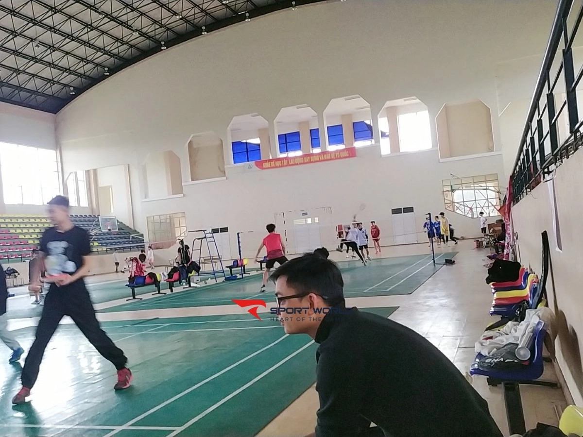 Sân Cầu Lông Nhà Thi Đấu Thể Thao ĐH Thái Nguyên