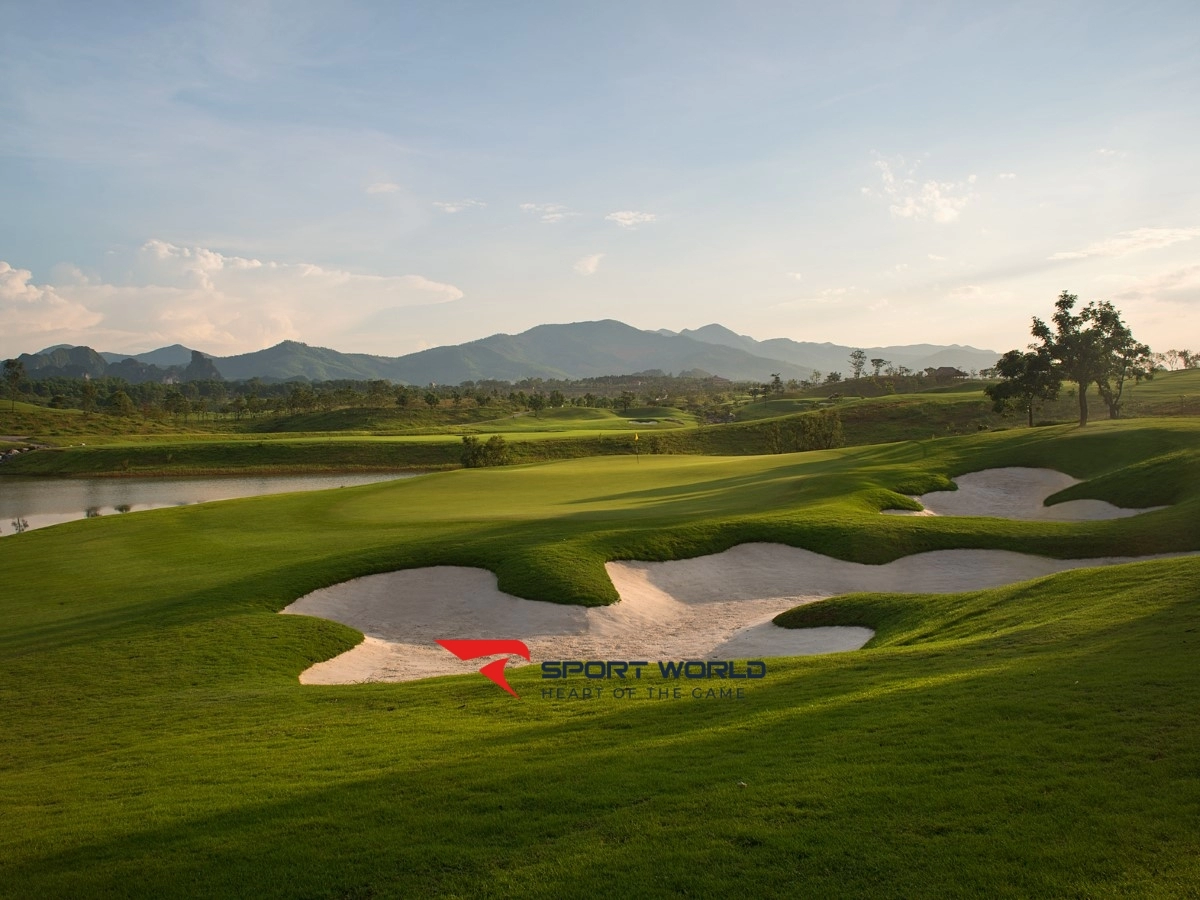 Sân golf Sky Lake