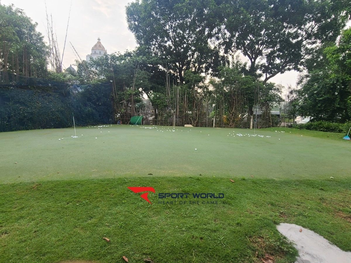 Sân Tập Golf Ngựa Trắng