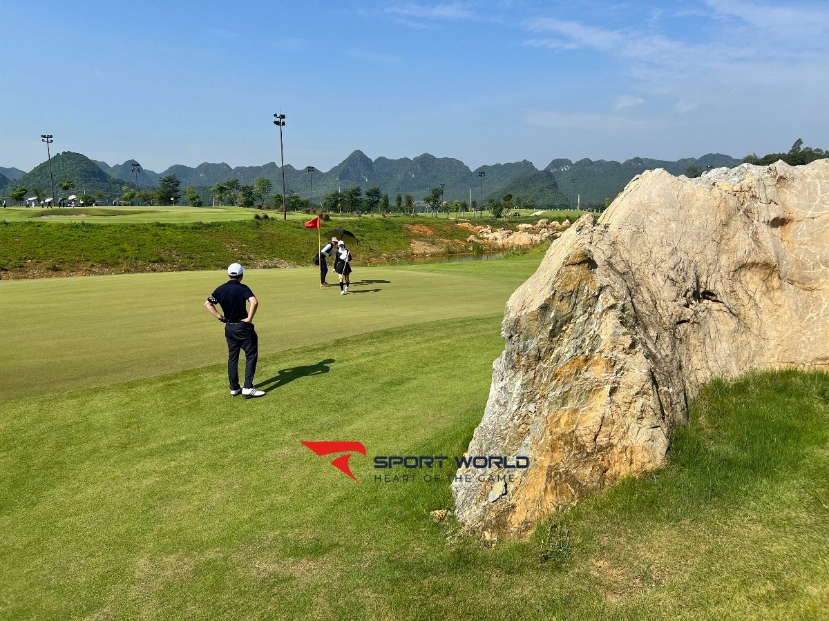 Sân Golf Hoàng Gia Ninh Bình