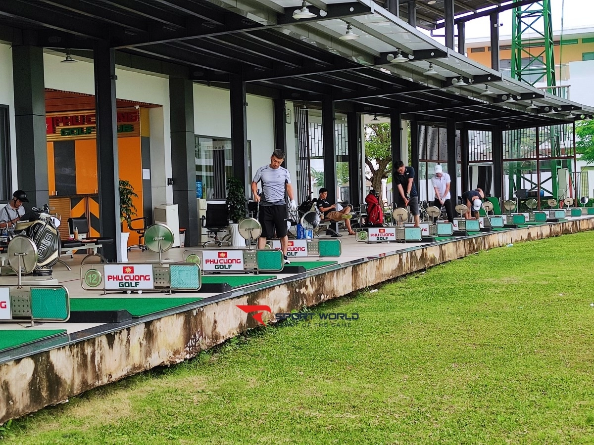 Sân Tập Golf Phú Cường