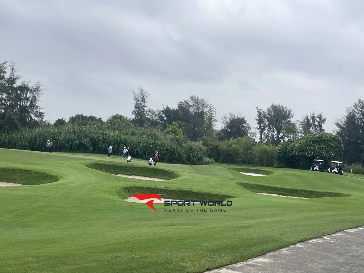 Câu Lạc Bộ Golf Quốc Tế Móng Cái