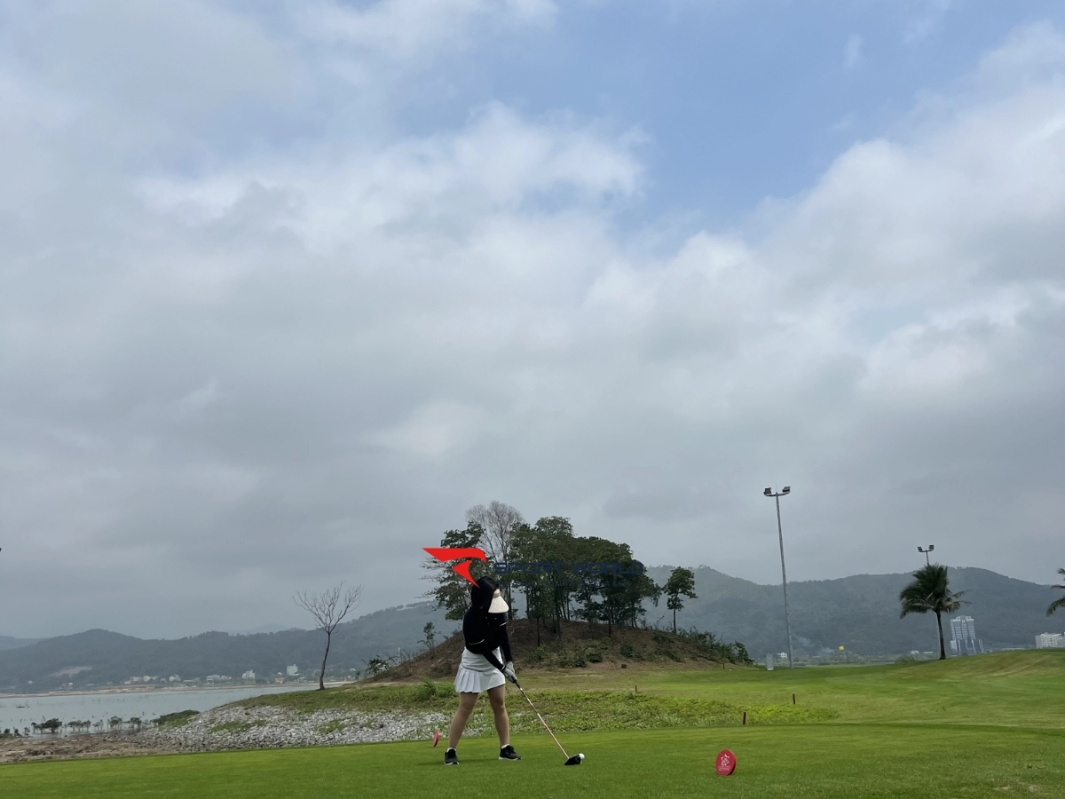 Sân The Golf Hub Tuần Châu