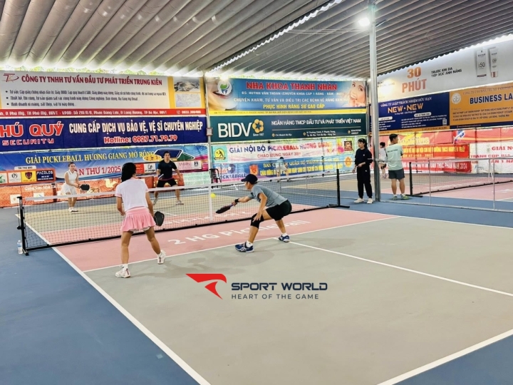 Sân Cầu Lông & Pickleball Hương Giang
