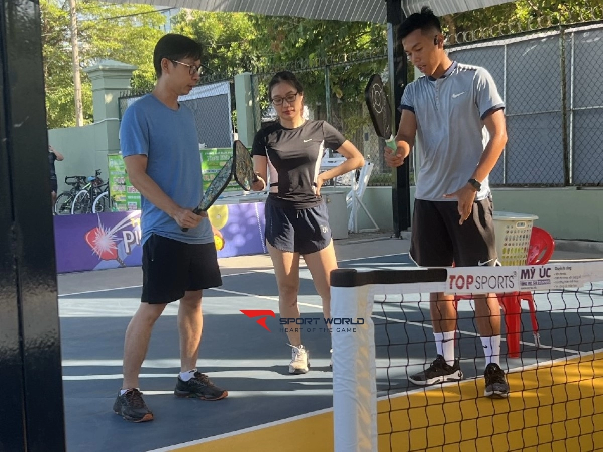 Sân Pickleball Thép Việt