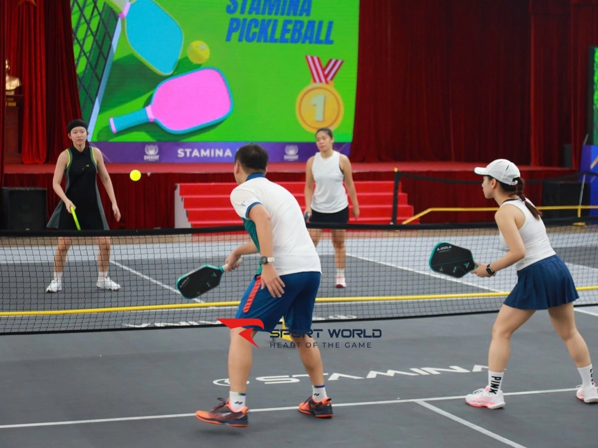 Sân pickle ball Stamina 106 Hoàng Quốc Việt