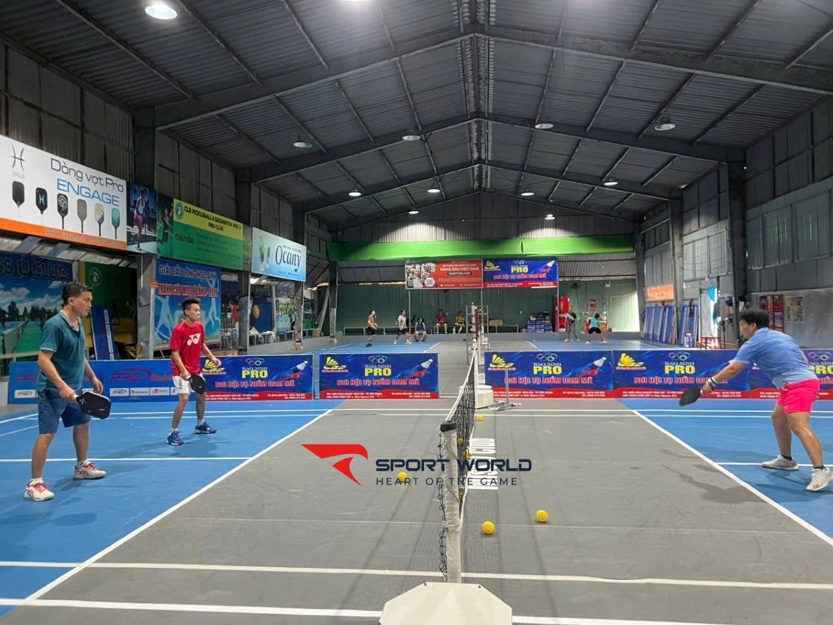 Sân Pickleball & Cầu Lông Miss Ú