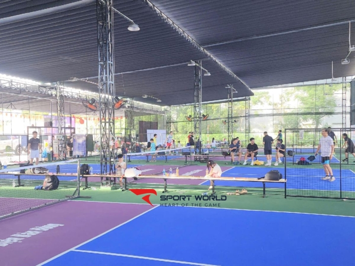 Sân Pickleball Và Cầu Lông Điện Bàn Đông
