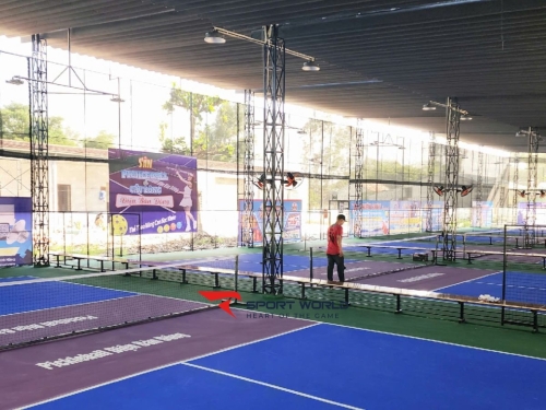 Sân Pickleball Và Cầu Lông Điện Bàn Đông