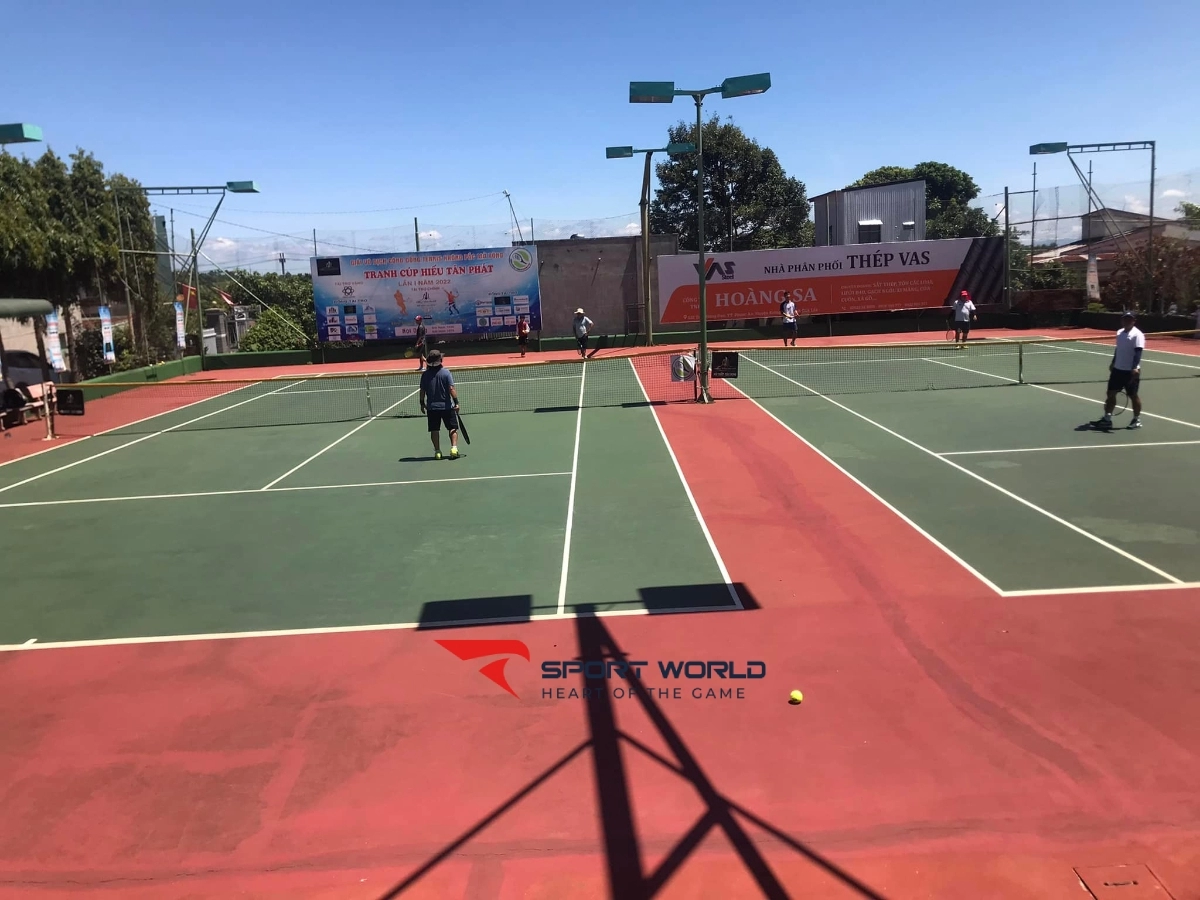 Sân tennis Đức Anh