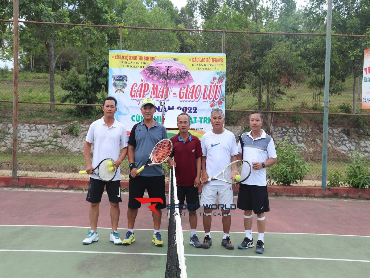 Sân tennis Đức Anh