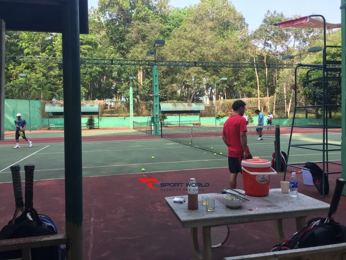 Sân tennis Công viên văn hóa Suối Tre