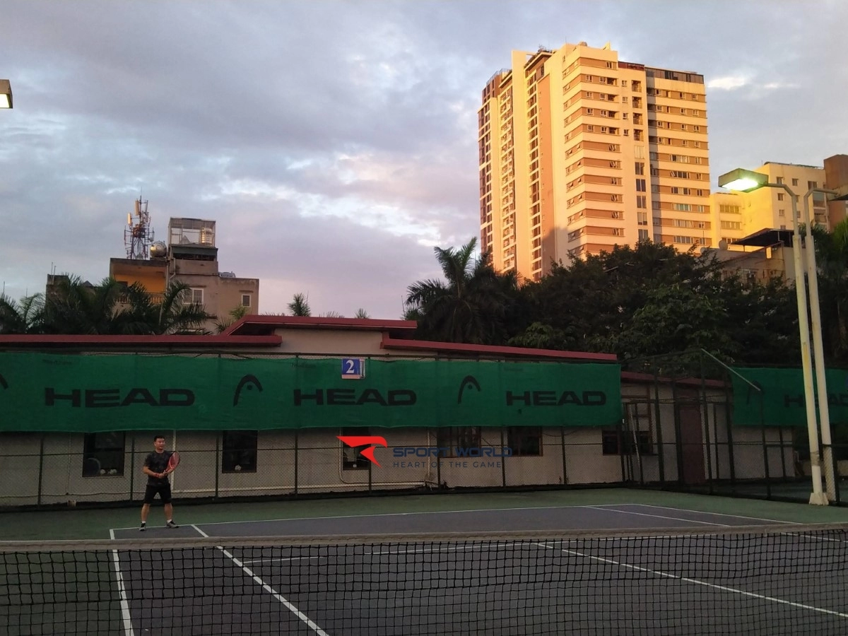 Sân tennis Quan Hoa