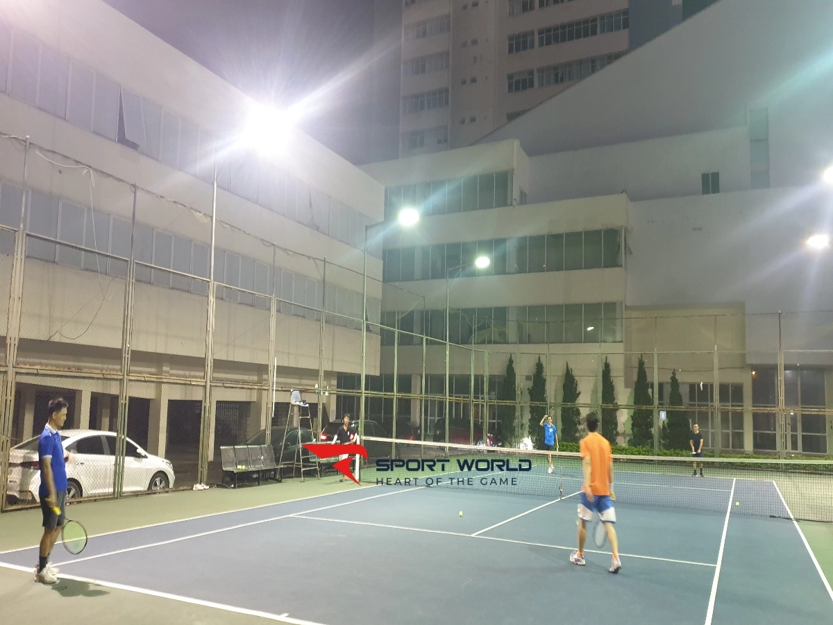 Sân tennis Hội Liên hiệp Phụ nữ Hà Nội (Số 7 Tôn Thất Thuyết)