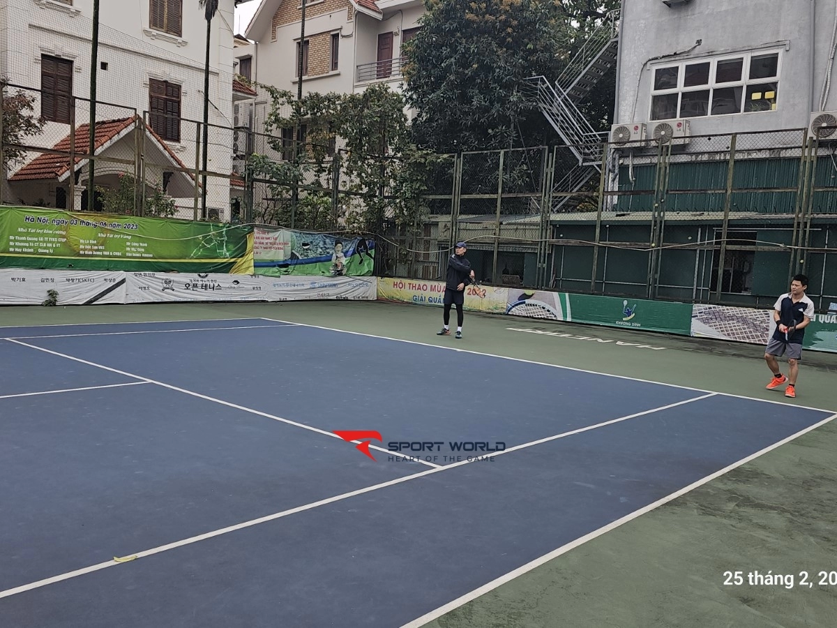 Sân Tennis Làng Quốc tế Thăng long