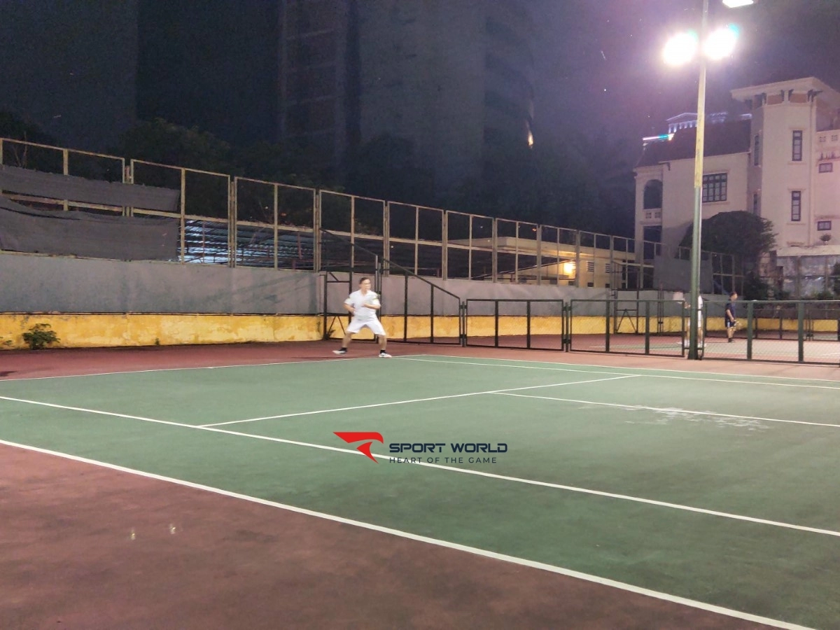 Sân Tennis Làng Quốc tế Thăng long