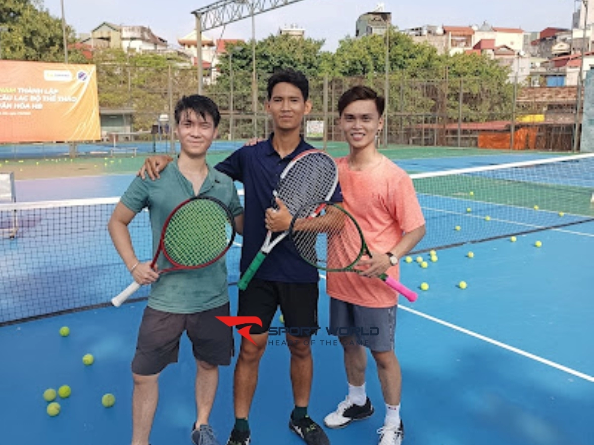 Sân tennis nhà máy nước Ngô Sĩ Liên