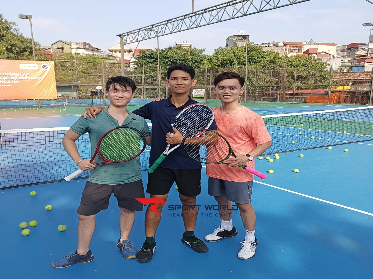Sân tennis nhà máy nước Ngô Sĩ Liên