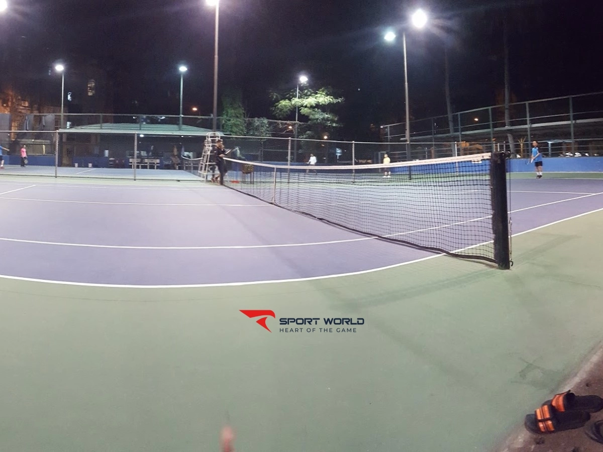 Sân Tennis - Đại Học Kinh Tế Quốc Dân