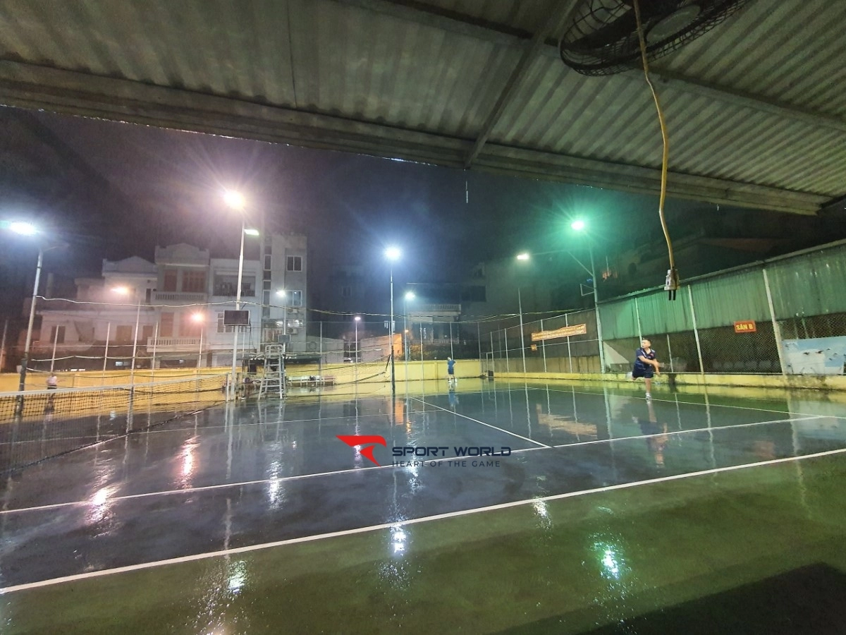 Sân Tennis Cầu Lủ