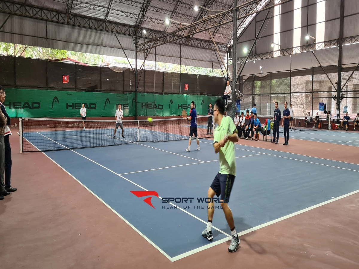 Sân tennis bộ công an Nguyễn Xiển