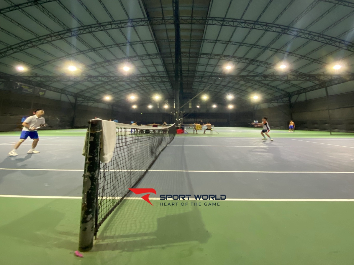 Sân tennis bộ công an Nguyễn Xiển