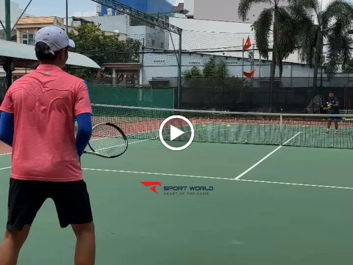 Sân tennis Quyết Tâm