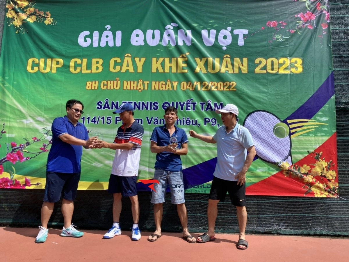 Sân tennis Quyết Tâm