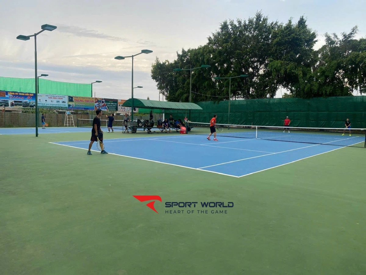 Sân tennis Củ Cải