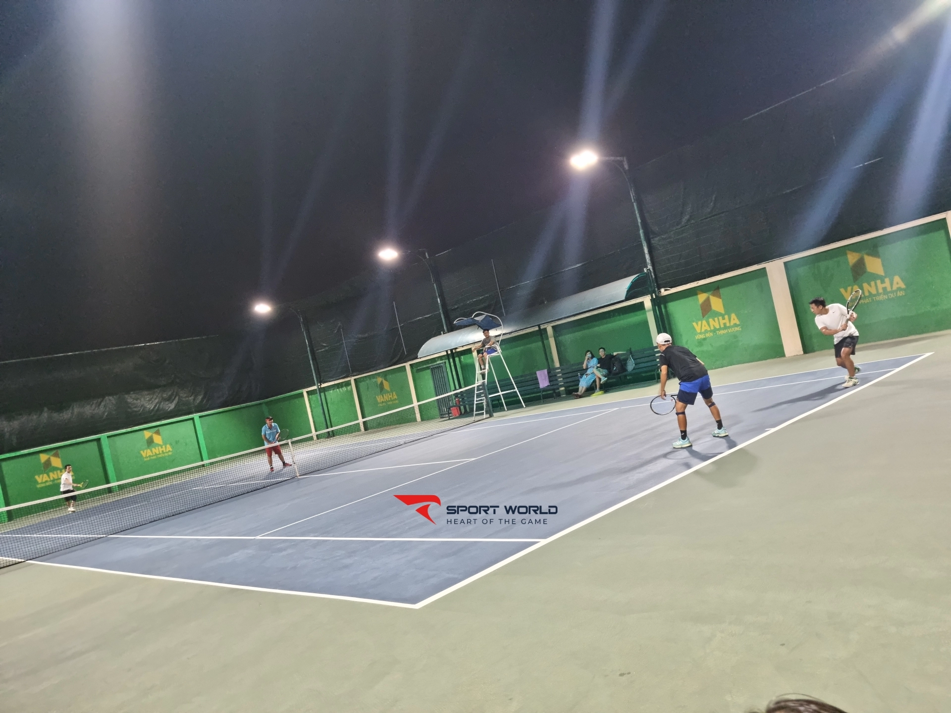 Sân Tennis Vạn Hà