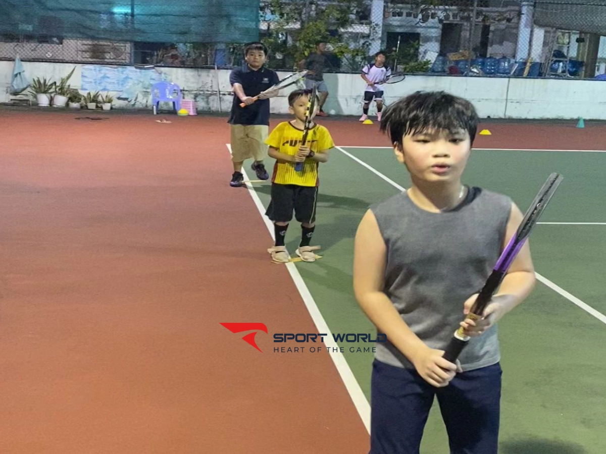 Sân tennis Trung Tâm TDTT Nguyễn Bỉnh Khiêm