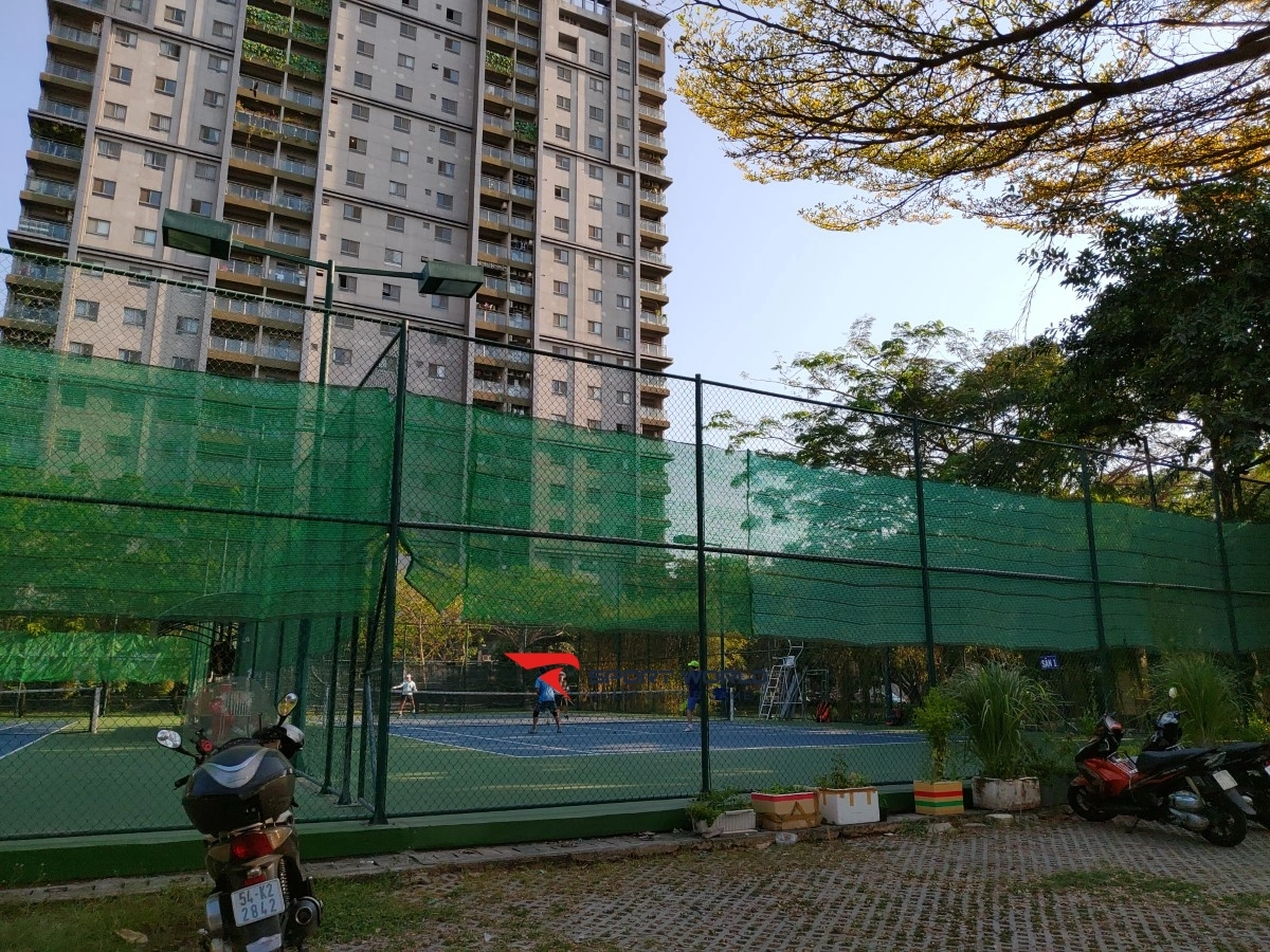 Nguyệt Quế tennis courts