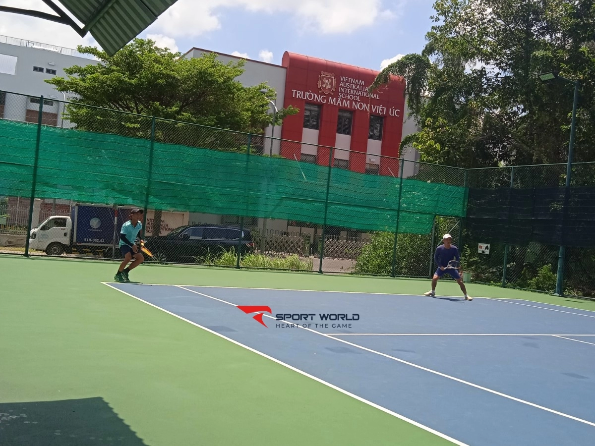 Nguyệt Quế tennis courts