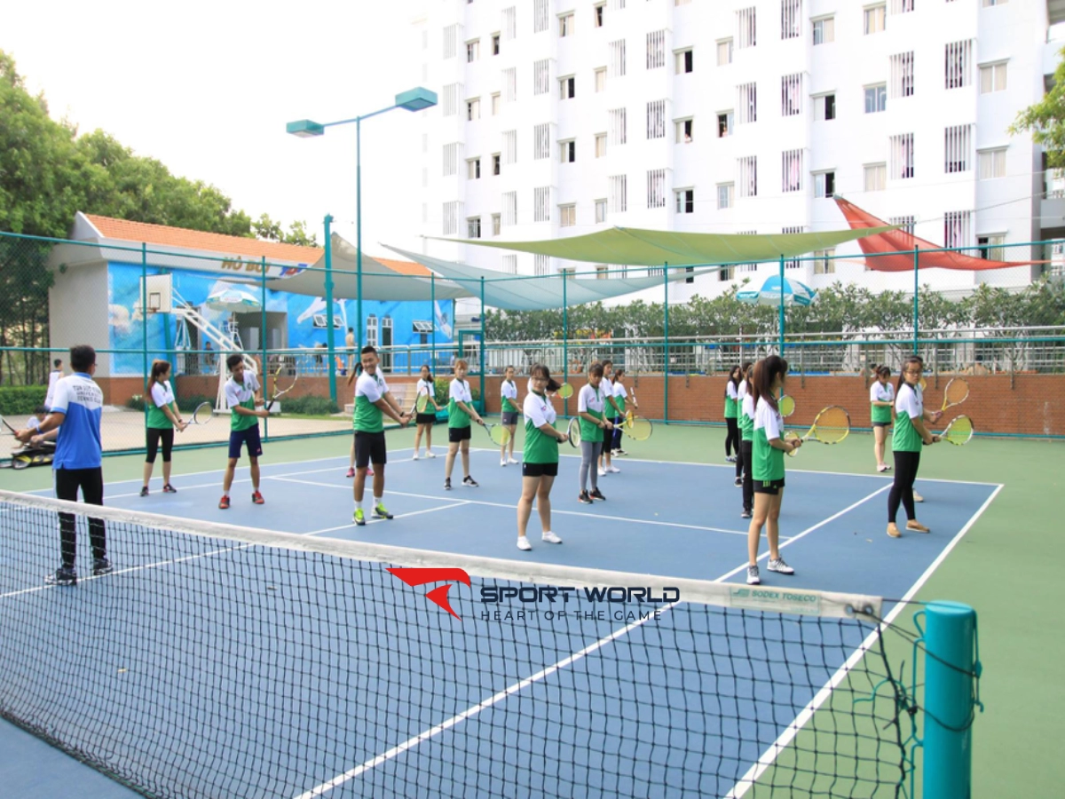 Sân tennis Tôn Đức Thắng