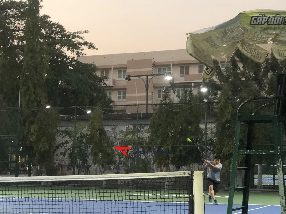 Sân tennis Nhà nghỉ Công đoàn