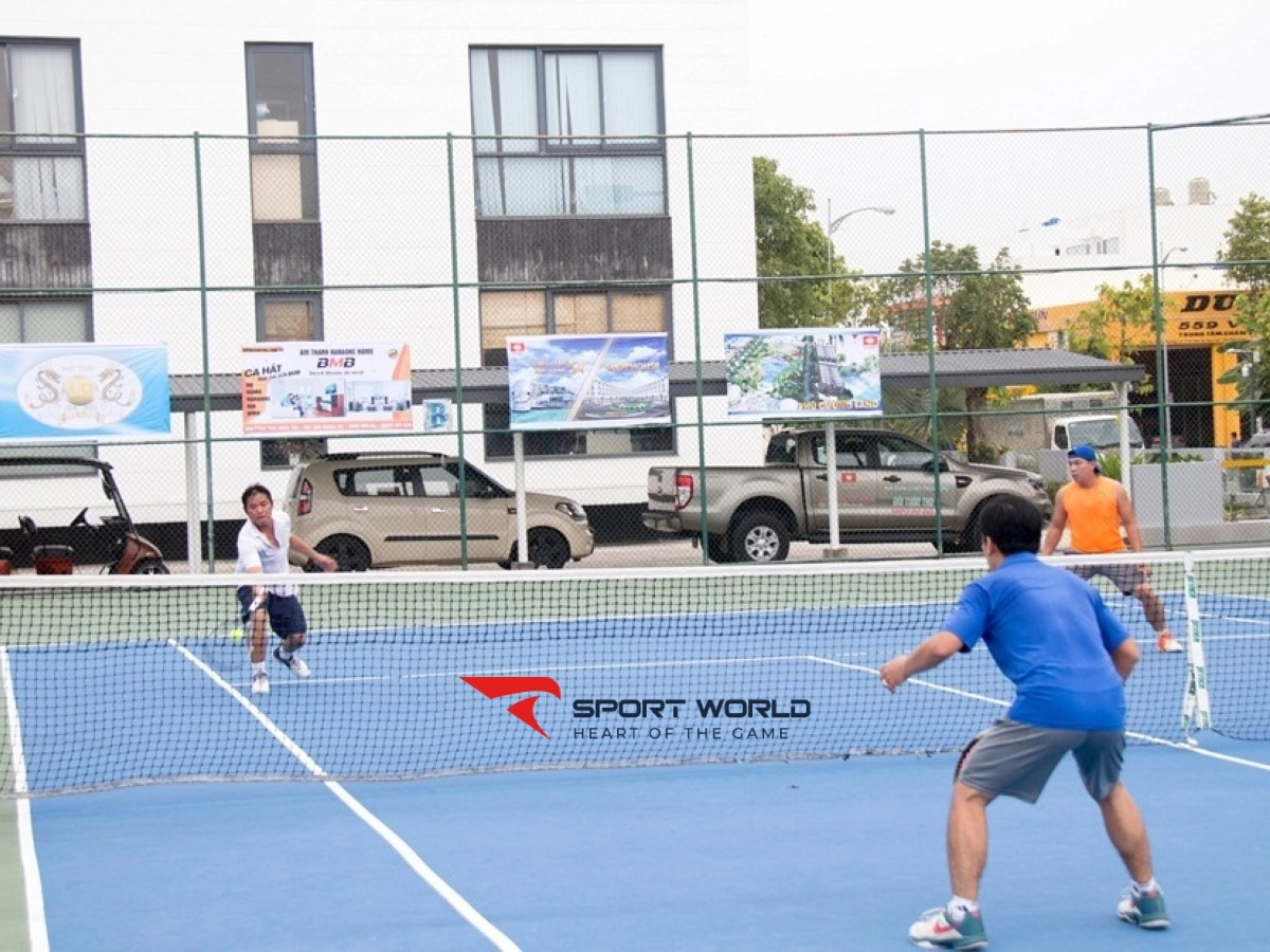 Sân tennis Phú Cường