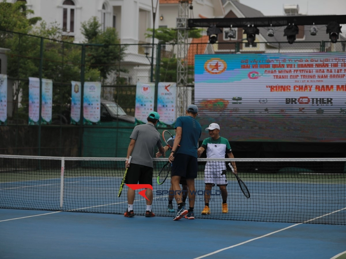 Sân Tennis Golf Valley