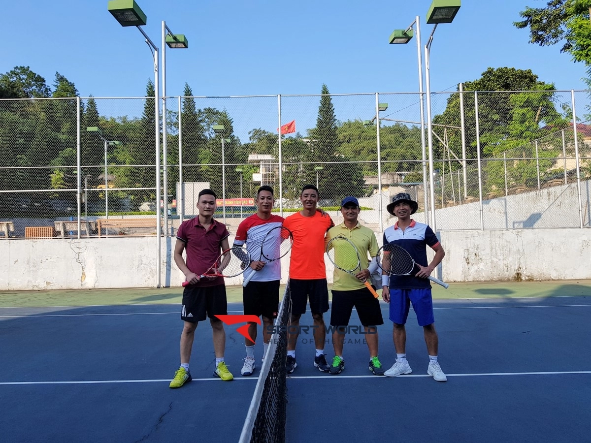 Sân tennis Cam Đường