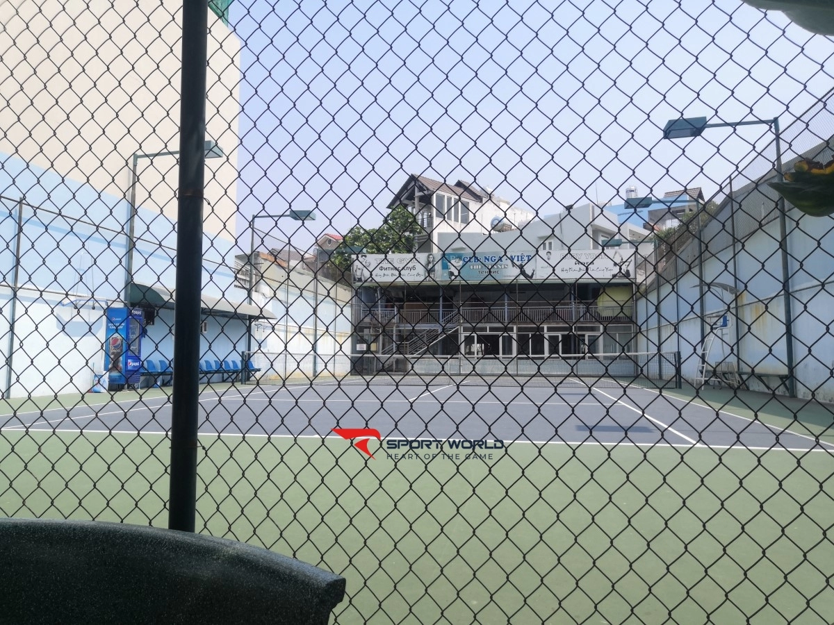 Sân Tennis Nga - Việt