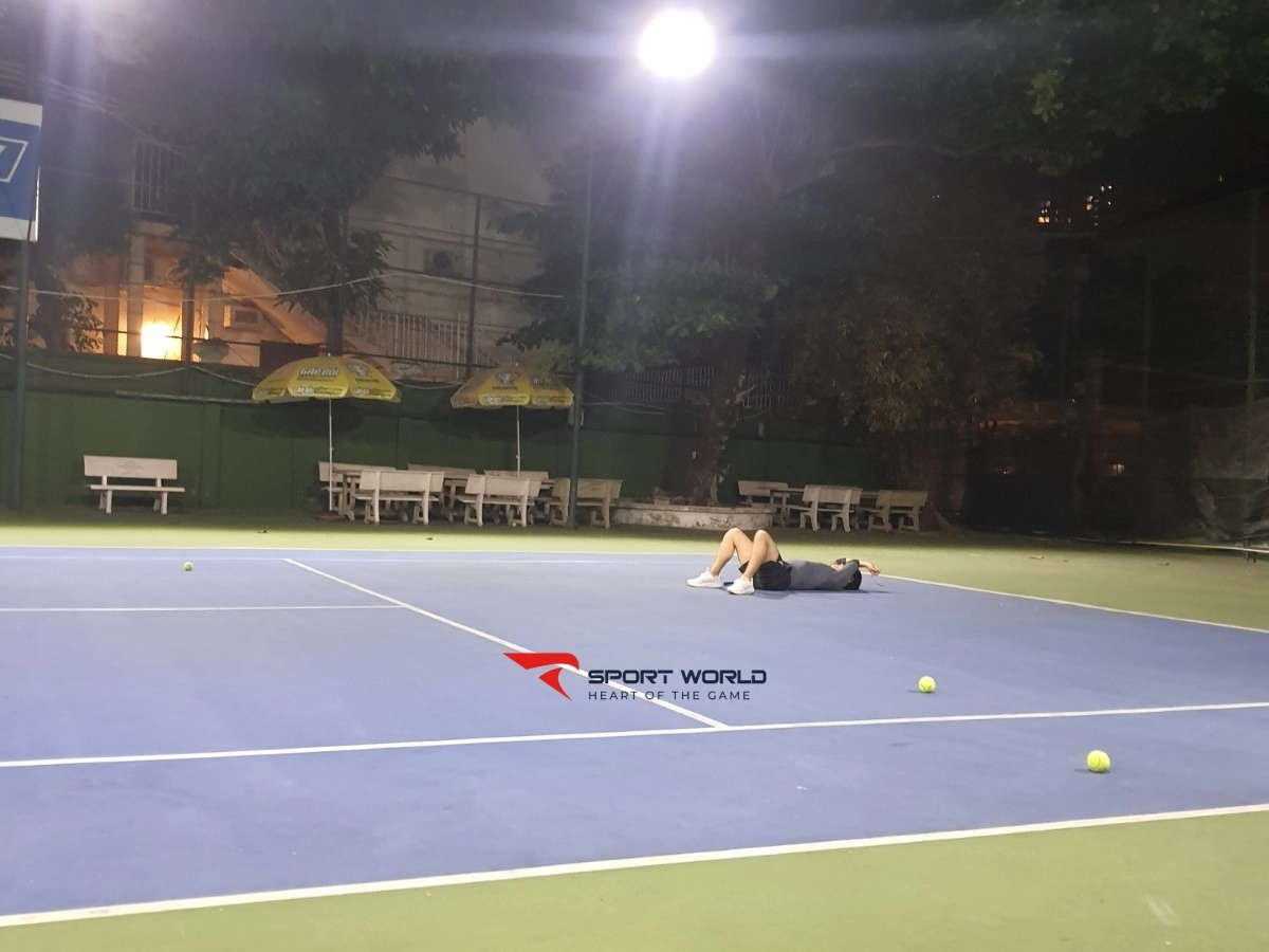 Sân tennis Thép Miền Nam