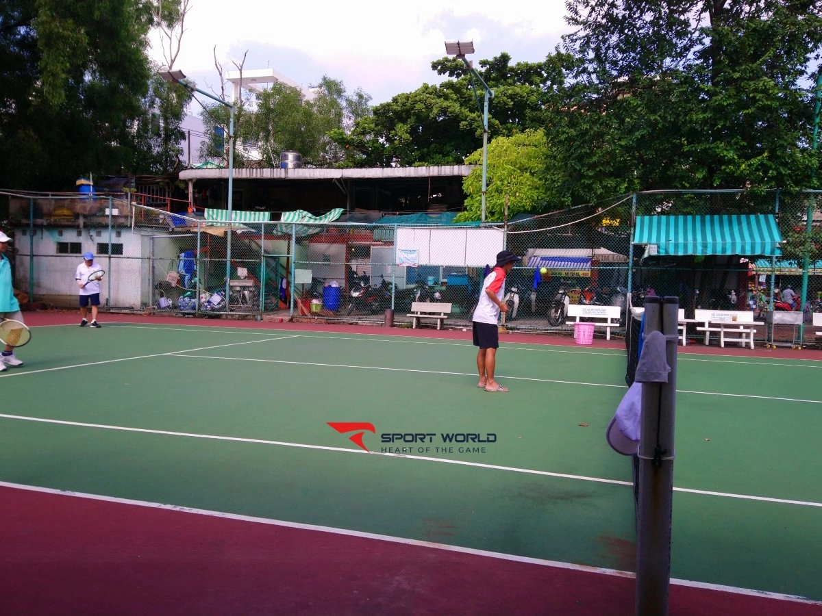 Sân tennis Bồ Câu Trắng