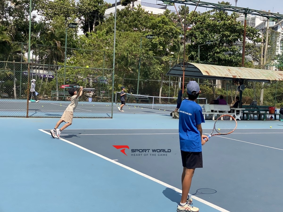 Câu Lạc Bộ Tennis Khu Nam