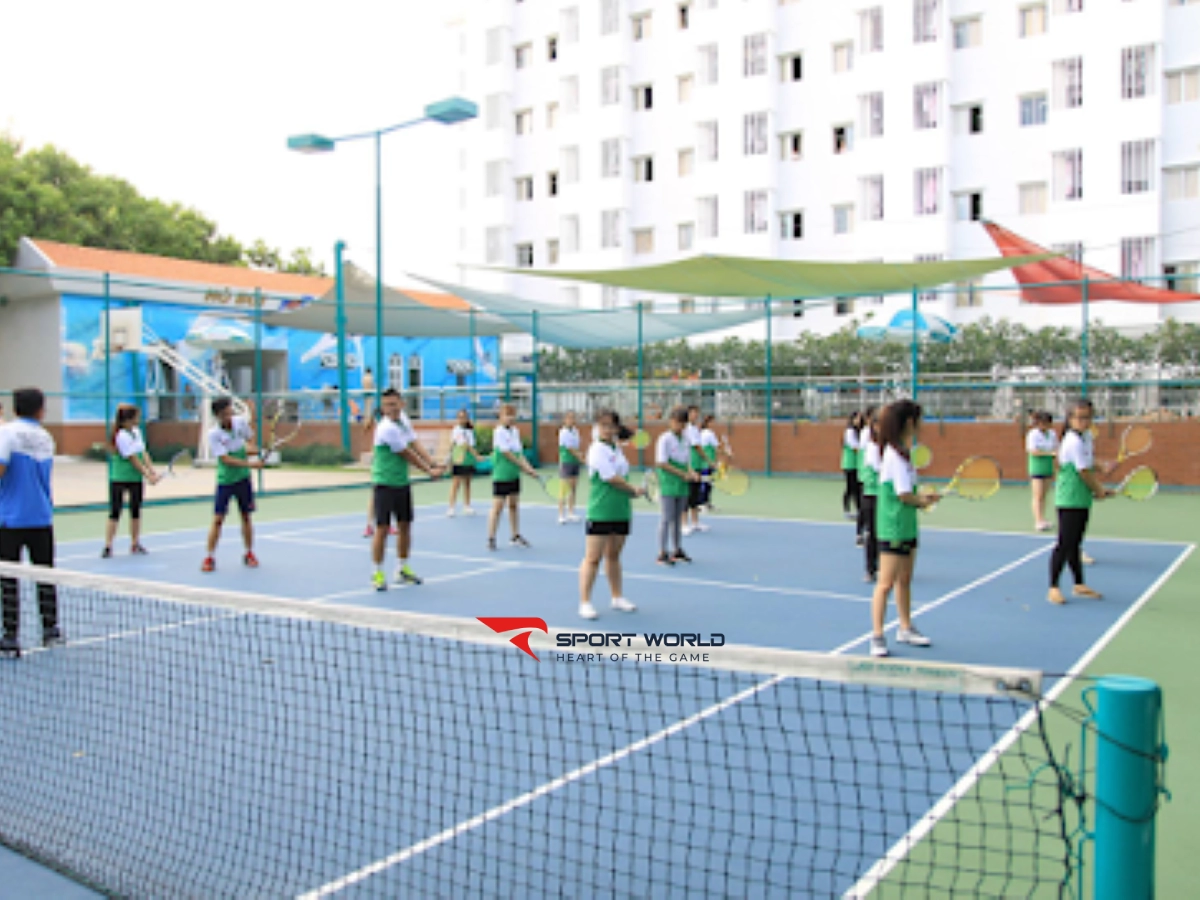 Sân tennis Tôn Đức Thắng